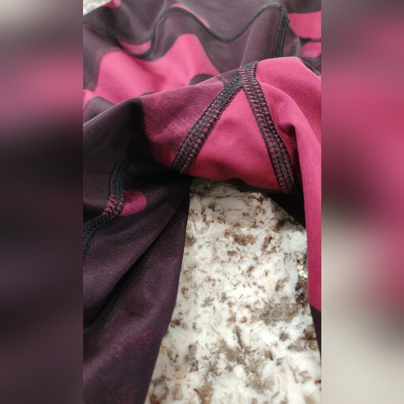 Lululemon leggings - Picture 3 of 4